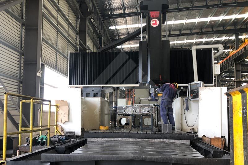 齐二数控龙门镗铣床GM2423